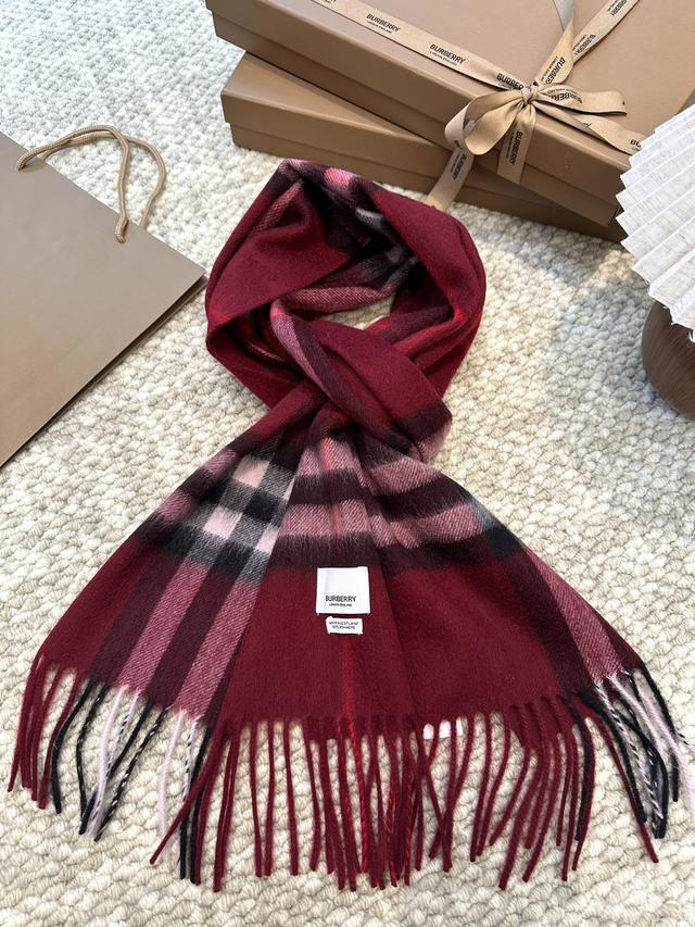 BURBERRY Scarf-235